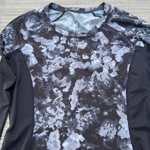 🎯Athleta Runaway Top Shirt Black Gray Size Small - Picture 4 of 8